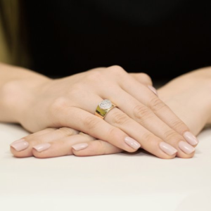Pierścionek z Brylantami 0,26ct z żółtego złota próby 585. W-0352